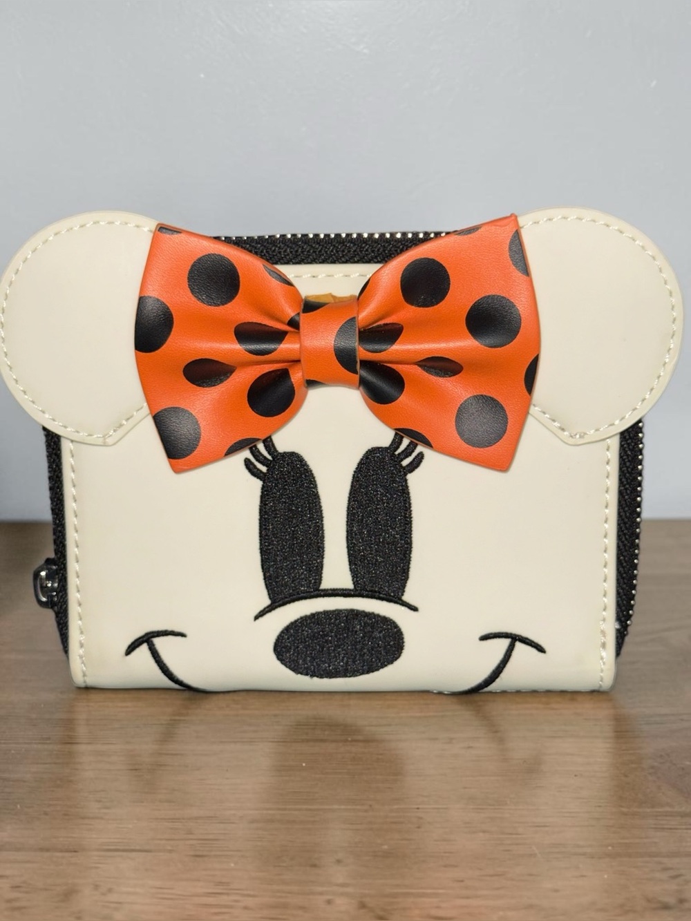 Loungefly Minnie Ghost Glow in the Dark Zip Around Halloween Wallet